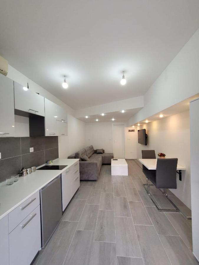 Apartment Diamond -Modern And Lovely Seaside Studio Apartment Kotor Exterior foto